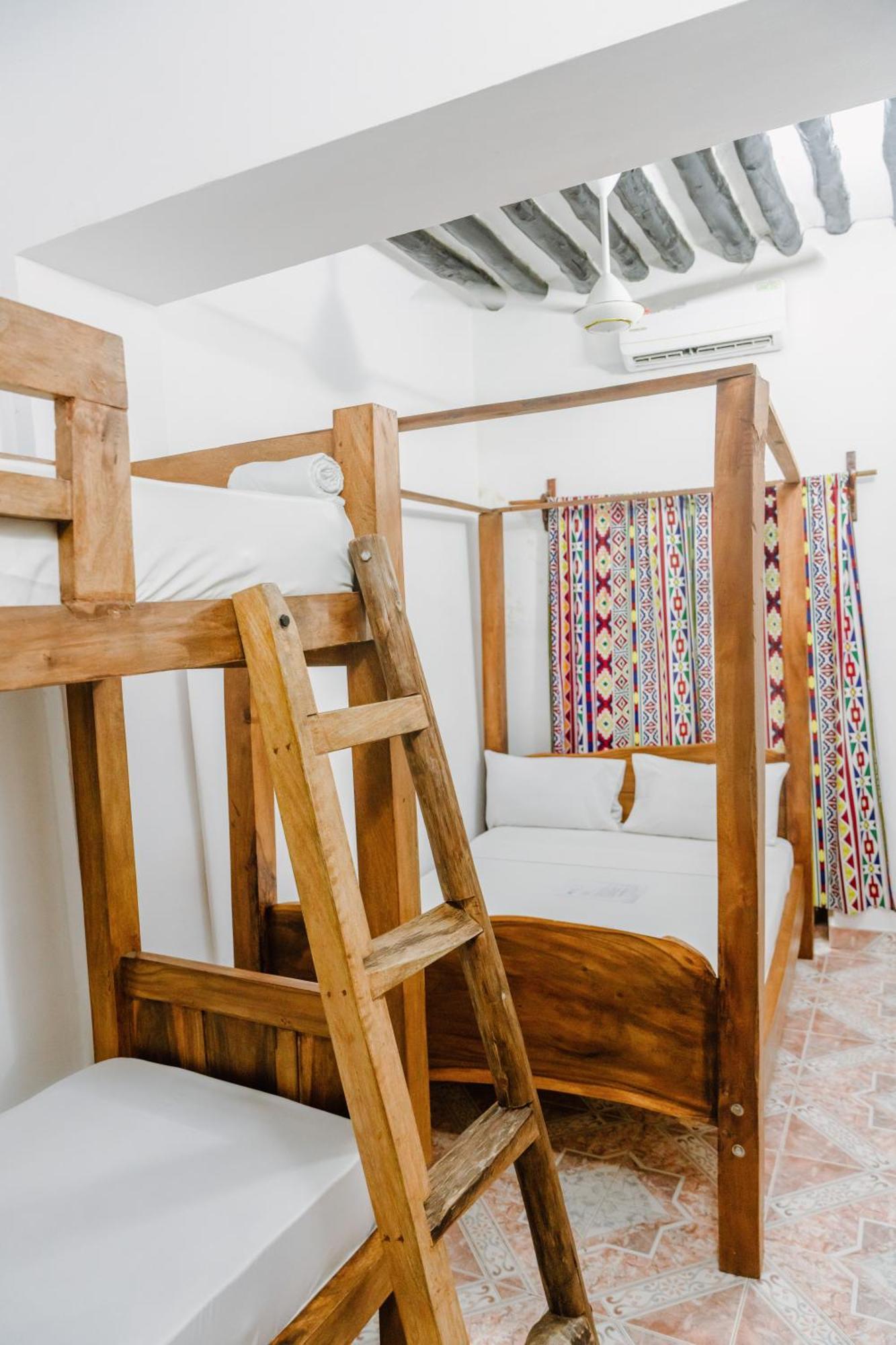 Shoki Shoki Guest House ザンジバルシティ エクステリア 写真