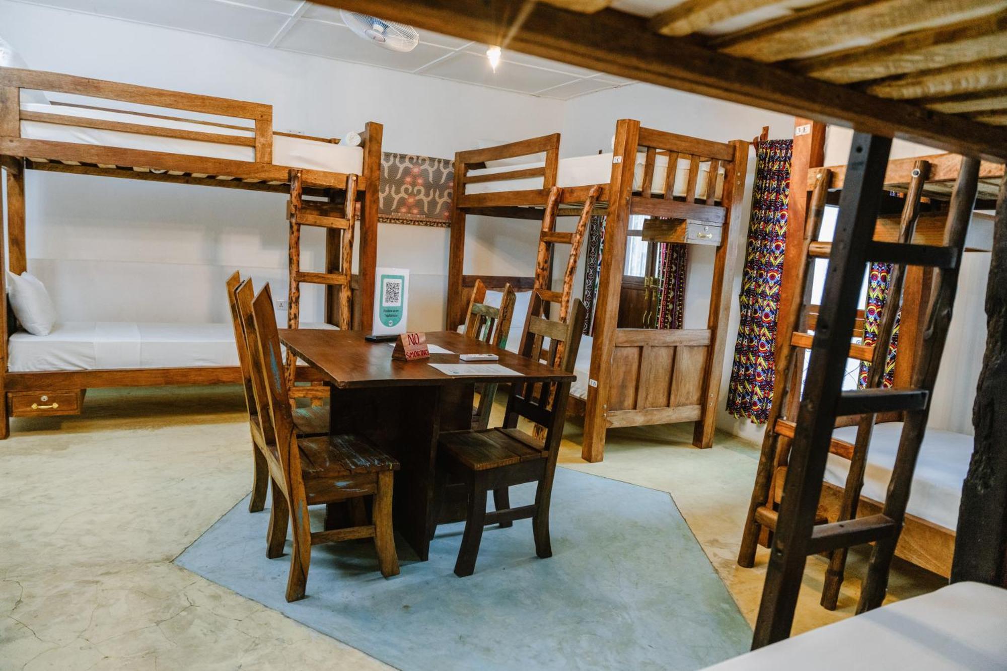 Shoki Shoki Guest House ザンジバルシティ エクステリア 写真