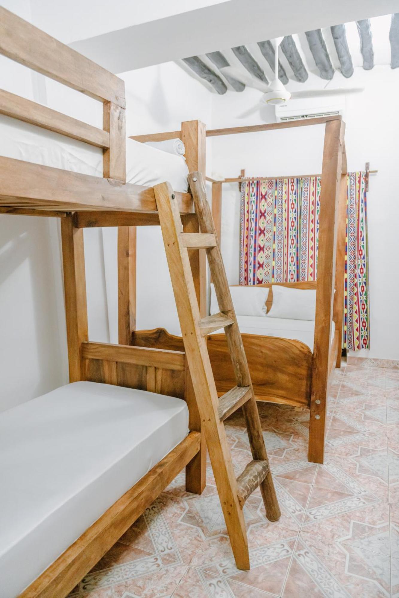 Shoki Shoki Guest House ザンジバルシティ エクステリア 写真
